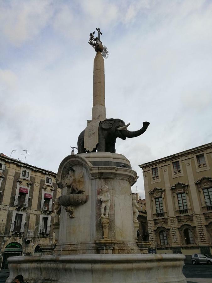 La Mansarda Di Ninni Catânia Exterior foto