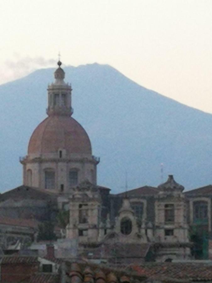 La Mansarda Di Ninni Catânia Exterior foto