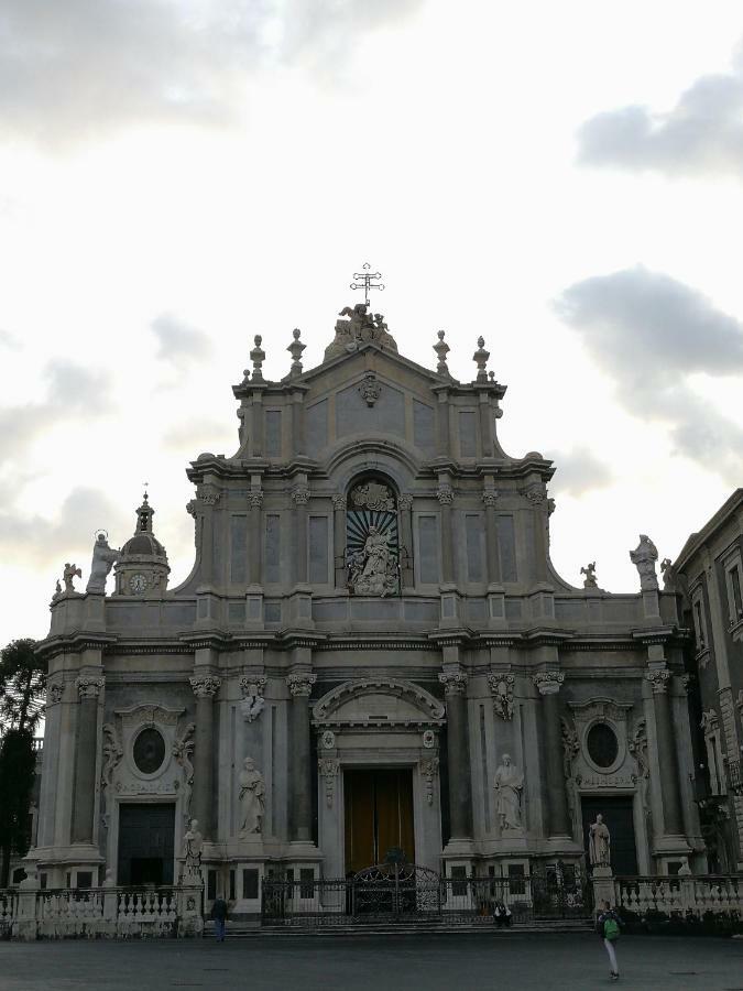 La Mansarda Di Ninni Catânia Exterior foto